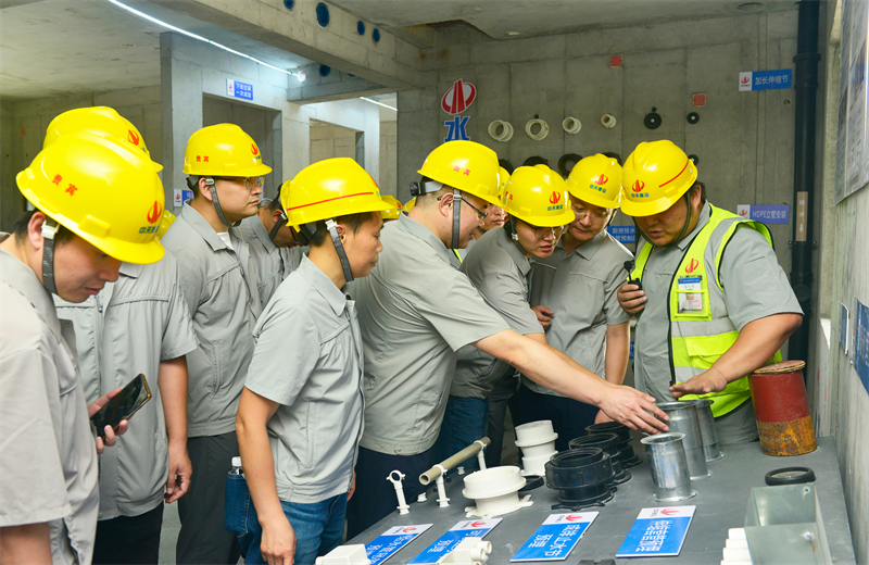 为进一步推进优质客户高效履约，提升交付品质、达成客户满意，2025年6月25日，东升国际建设集团在上海组织召开2025年越秀地产、华润置业客户履约推进会。